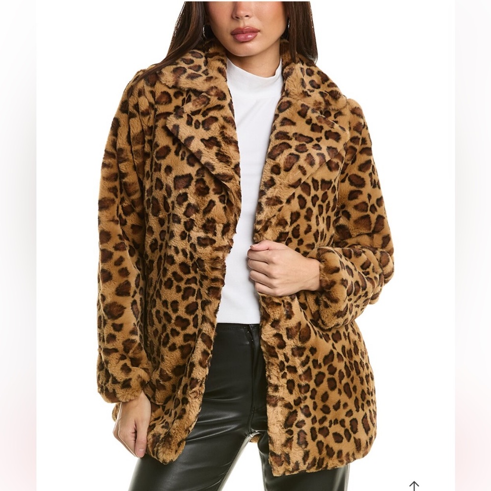 Pascale La Mode Plush Jacket in Leopard, Size Medium